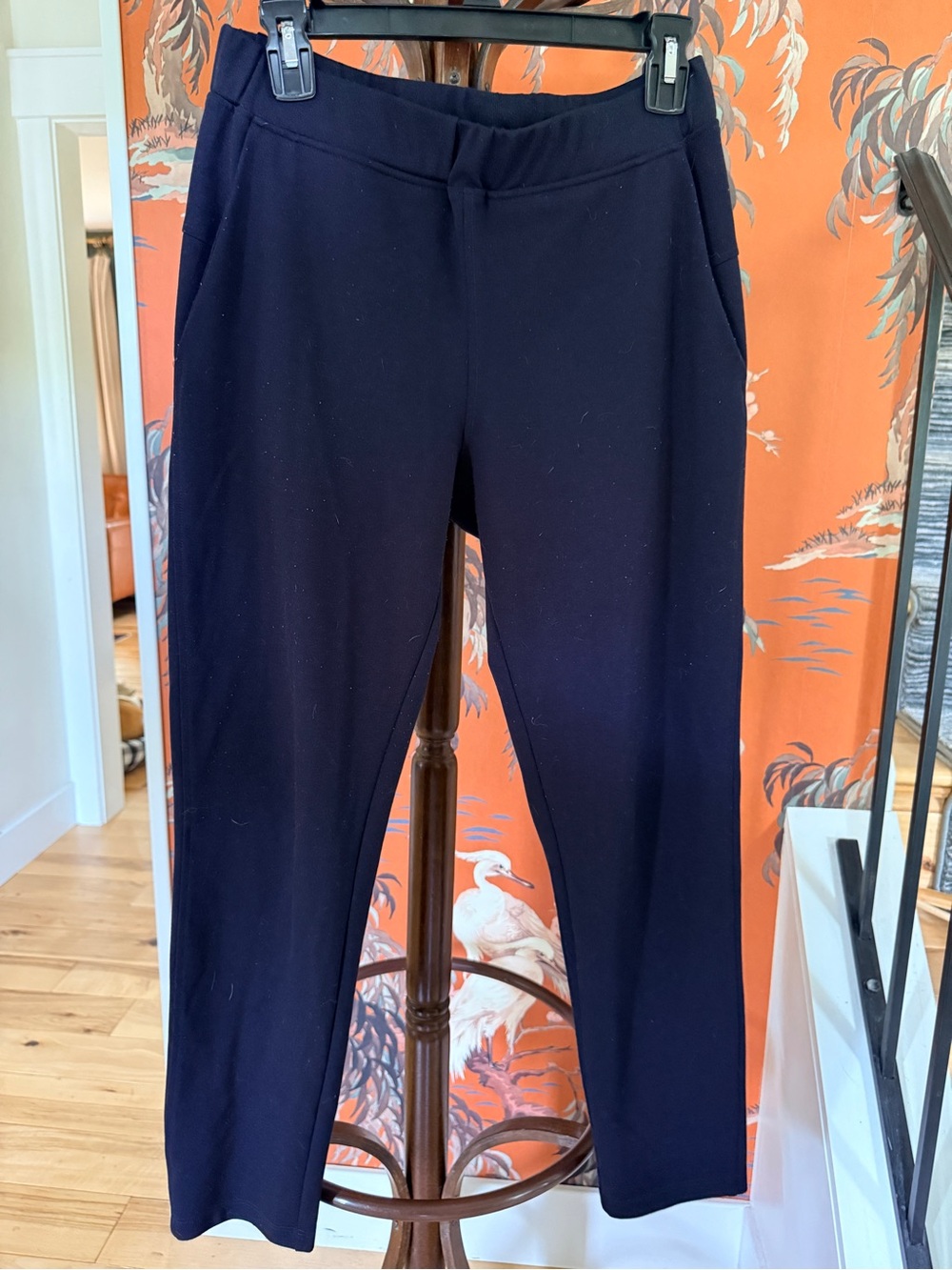 Women's Navy Cropped Ponte Pants